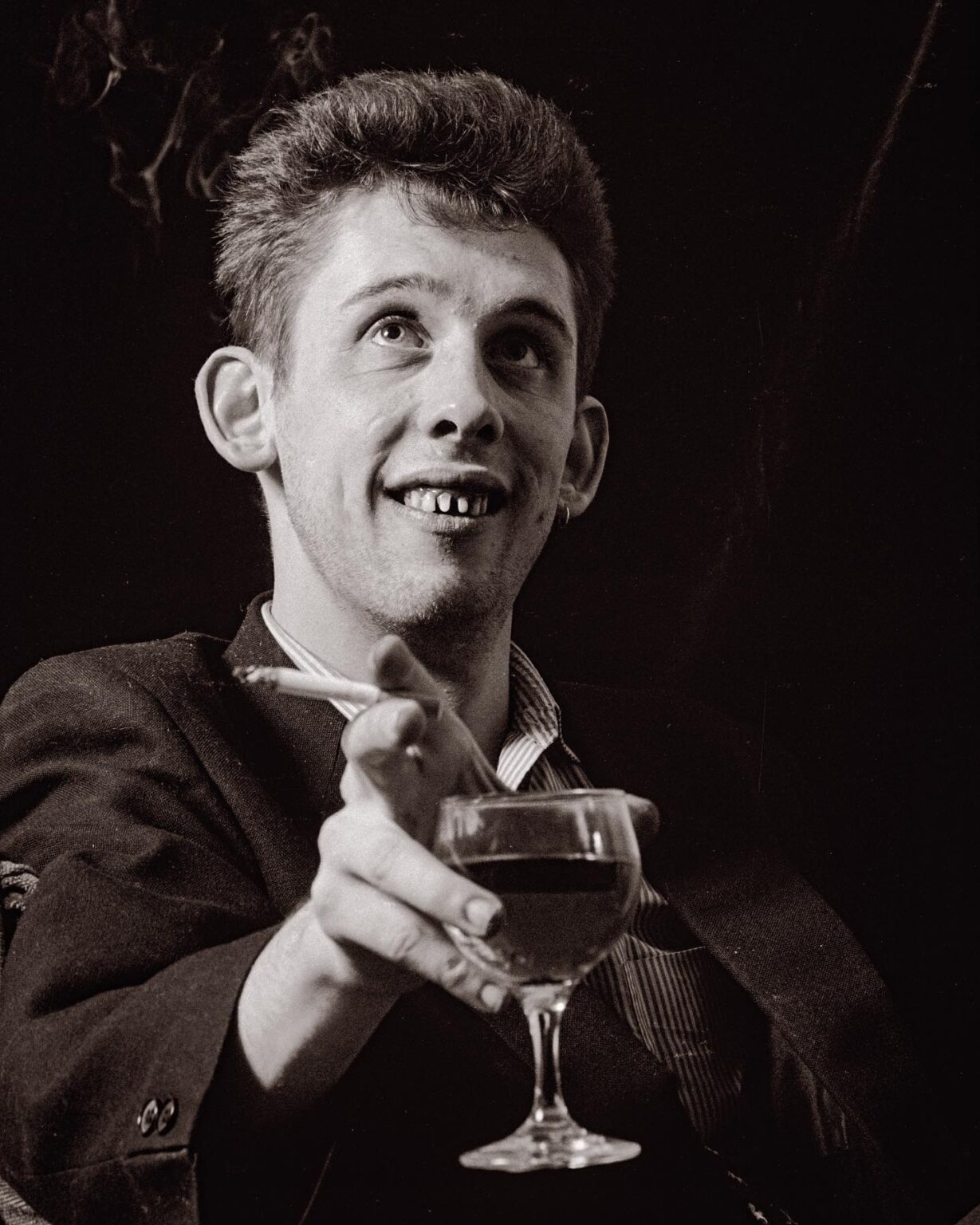 Shane MacGowan, Vocalista Da Banda Folk Punk The Pogues, Morre Aos 65 ...