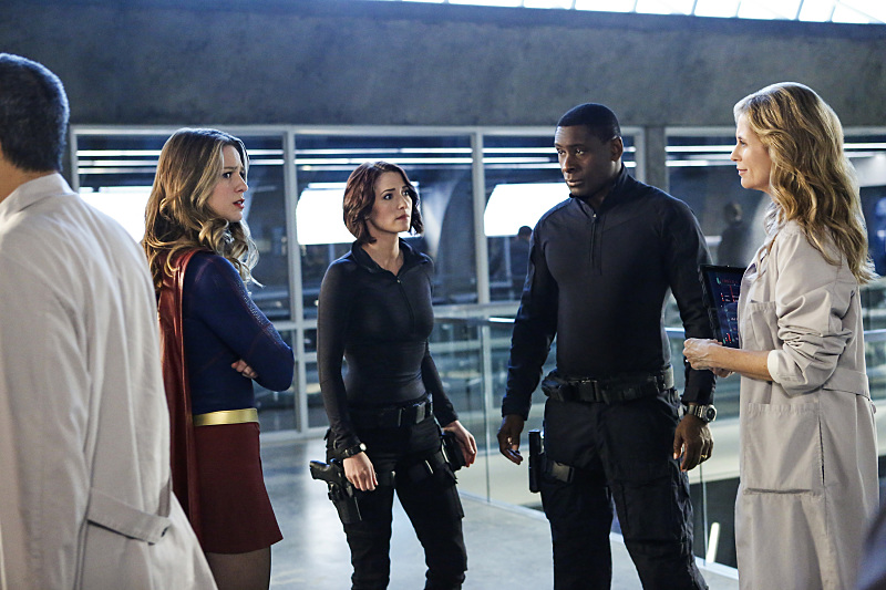 Dcsuperheroes Arrow Theflash Supergirl Legendsoftomorrow Crossover 15 Pipoca Moderna 1363