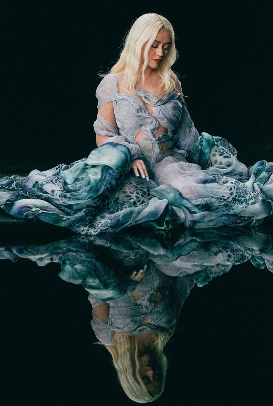 Christina Aguilera canta nova versão de Reflection em clipe da trilha de Mulan Pipoca Moderna Christina Aguilera canta nova versão de Reflection em clipe da trilha de Mulan Pipoca Moderna