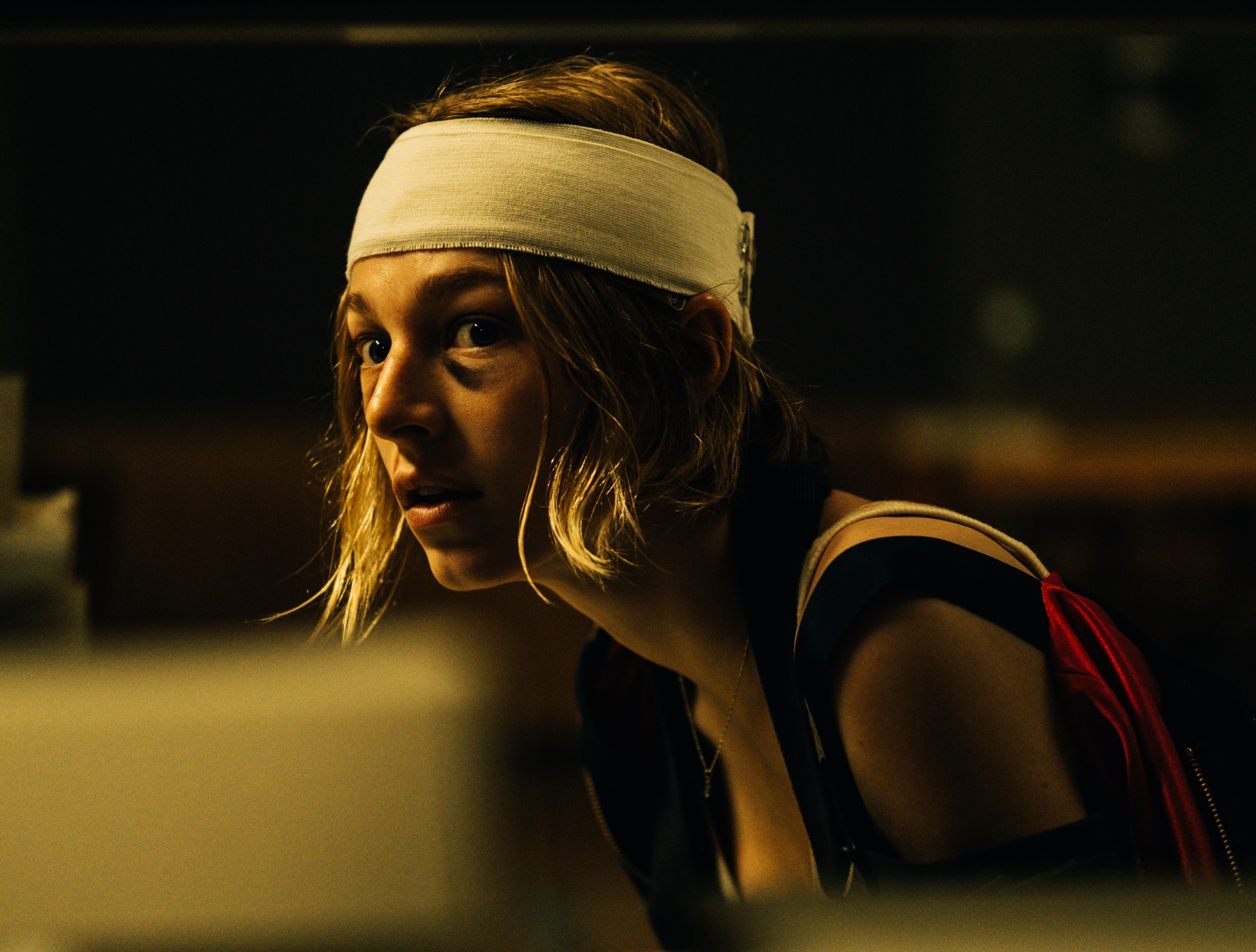 Terror com atriz de "Euphoria" ganha trailer tenso