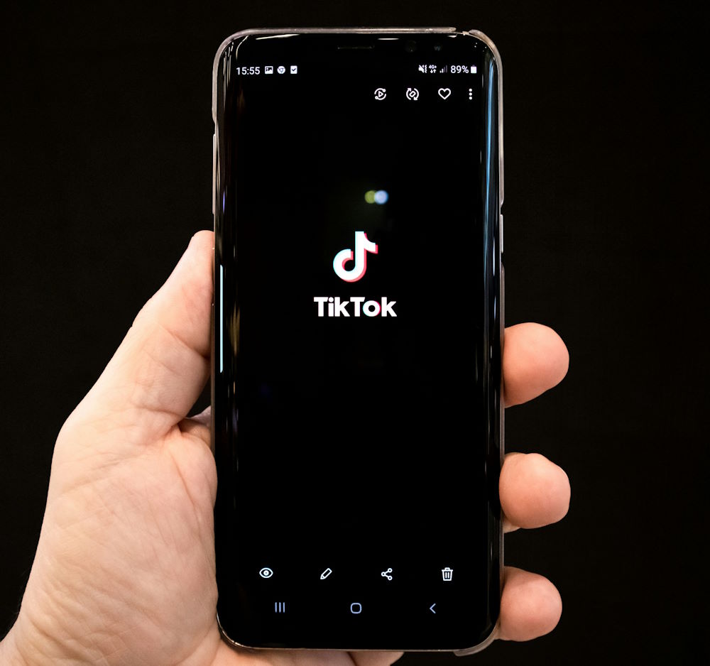 TikTok retoma operações nos EUA após apelo de Donald Trump