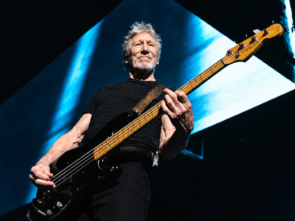Roger Waters declara apoio a Lula e critica Flávio Bolsonaro em vídeo