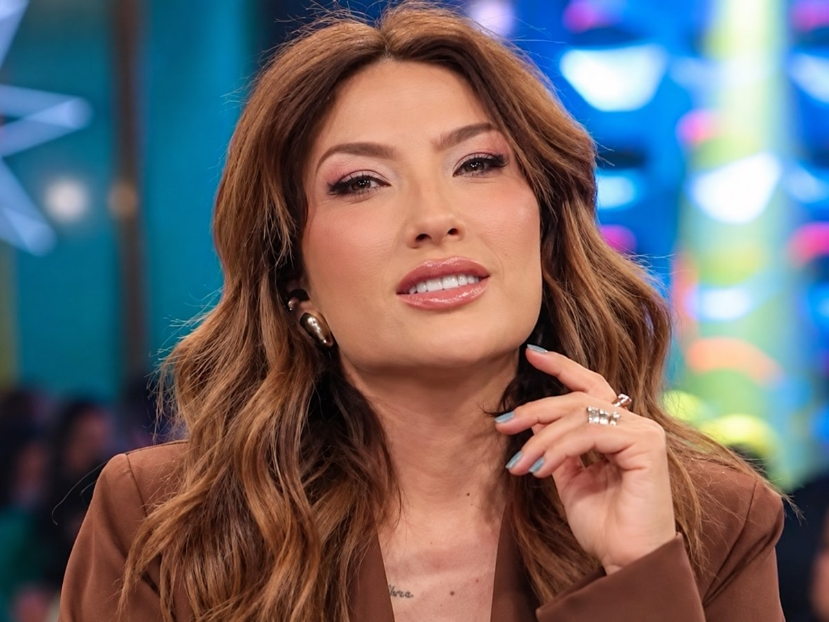 SBT desliga a apresentadora Thayse Teixeira após comentários eleitorais